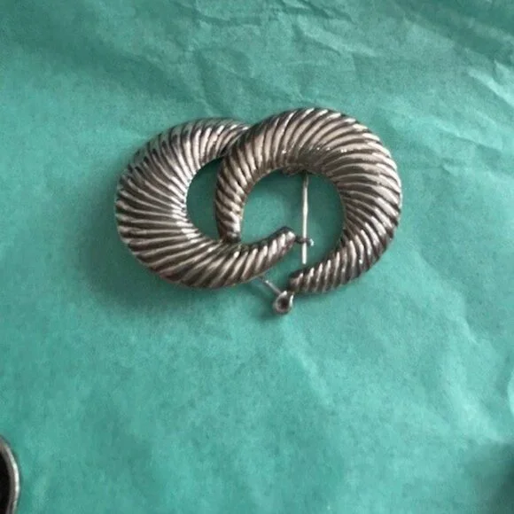 3 pairs of silver tone earrings and a delicate silver chain - Picture 2 of 8